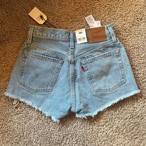 NWT Levi’s high rise 501 shorts